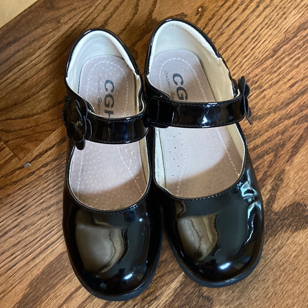 Black patent Mary Janes